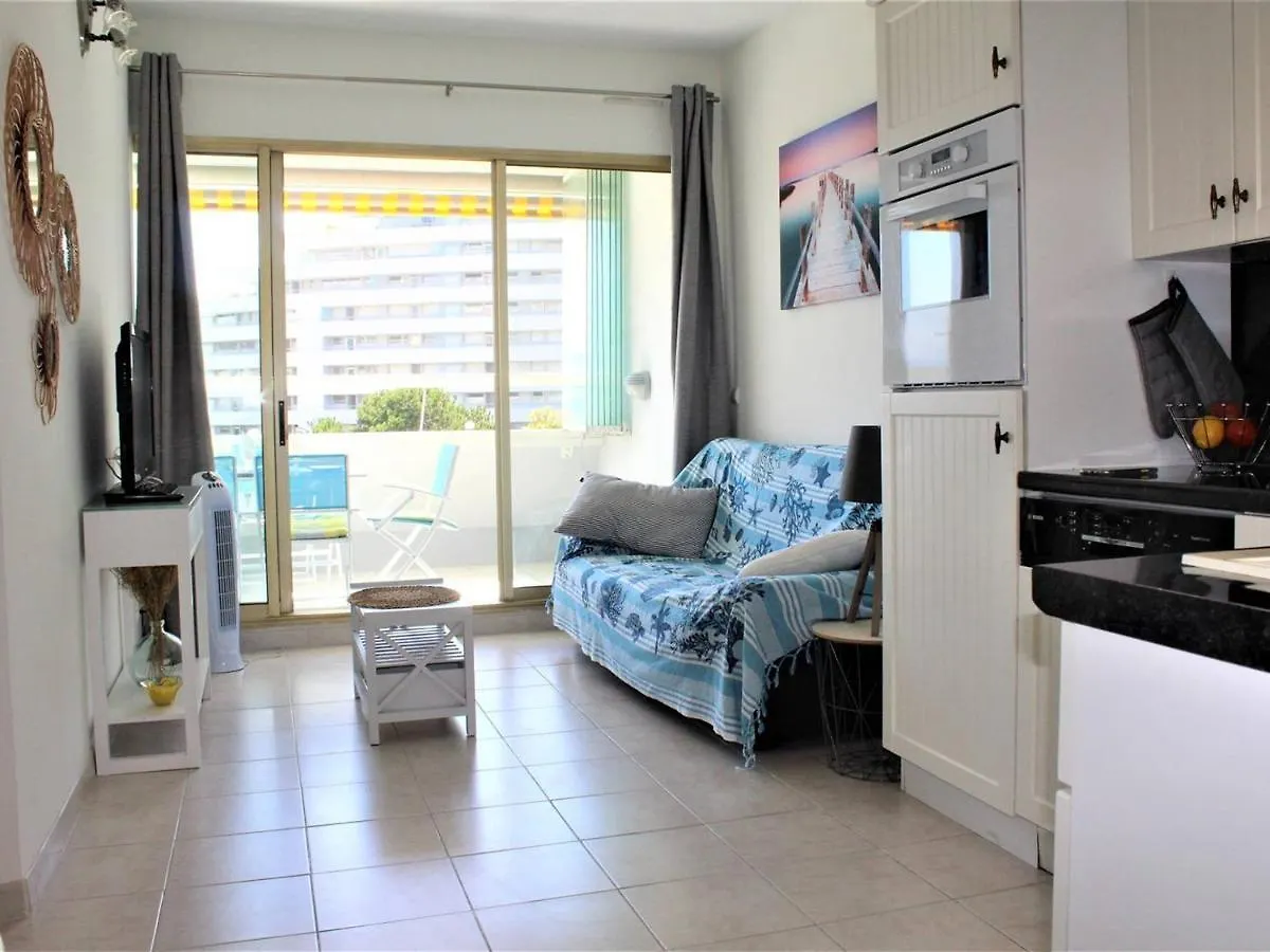 Bel Appartement 3 Pieces Avec Terrasse Et Parking A Villeneuve-Loubet Plage - Fr-1-252A-84 0*,  France